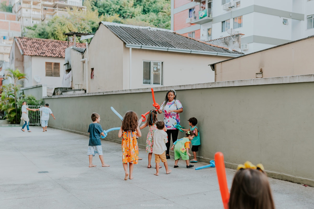 fotografia festa infantil Rio de Janeiro fotografa familia 1 ano Laura Tijuca tema cerejinha 