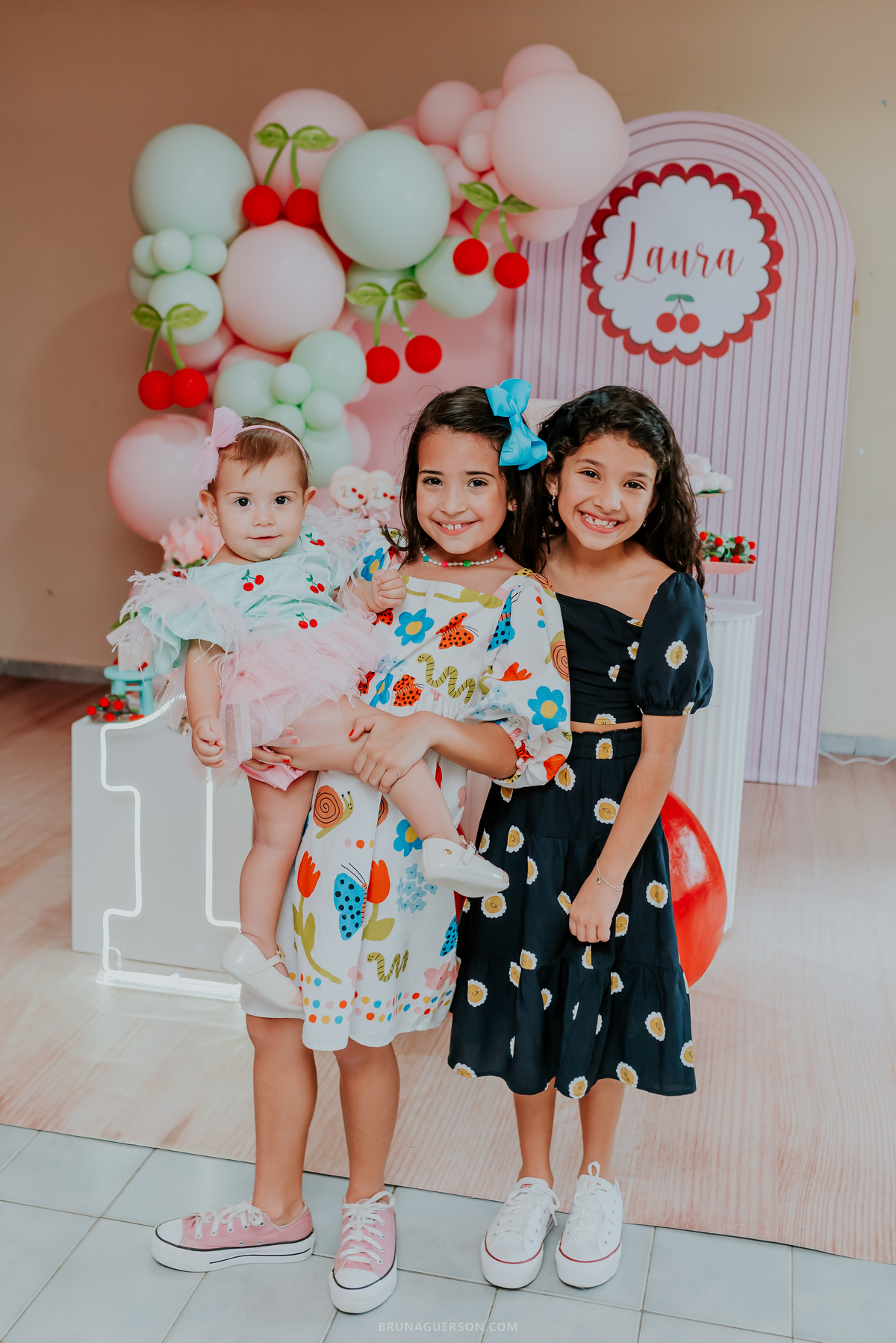 fotografia festa infantil Rio de Janeiro fotografa familia 1 ano Laura Tijuca tema cerejinha 