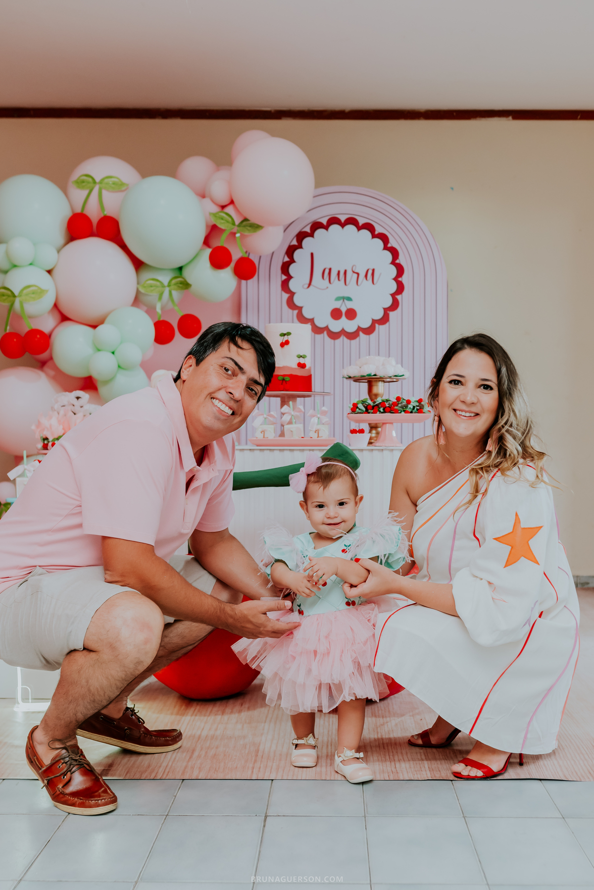 fotografia festa infantil Rio de Janeiro fotografa familia 1 ano Laura Tijuca tema cerejinha 