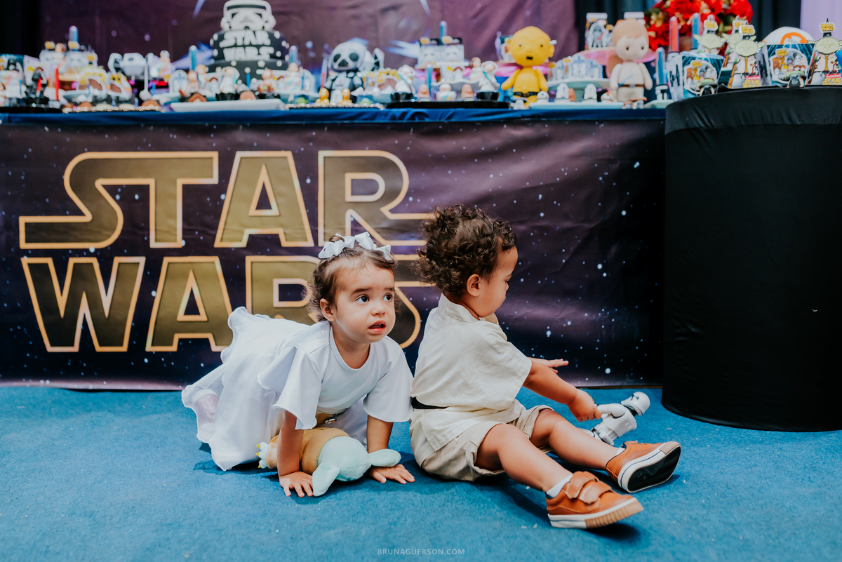 fotografia festa infantil turminha da pesada Tijuca Rio de Janeiro isis e Theo 2 anos gemeos fotografa familia tema stars Wars 