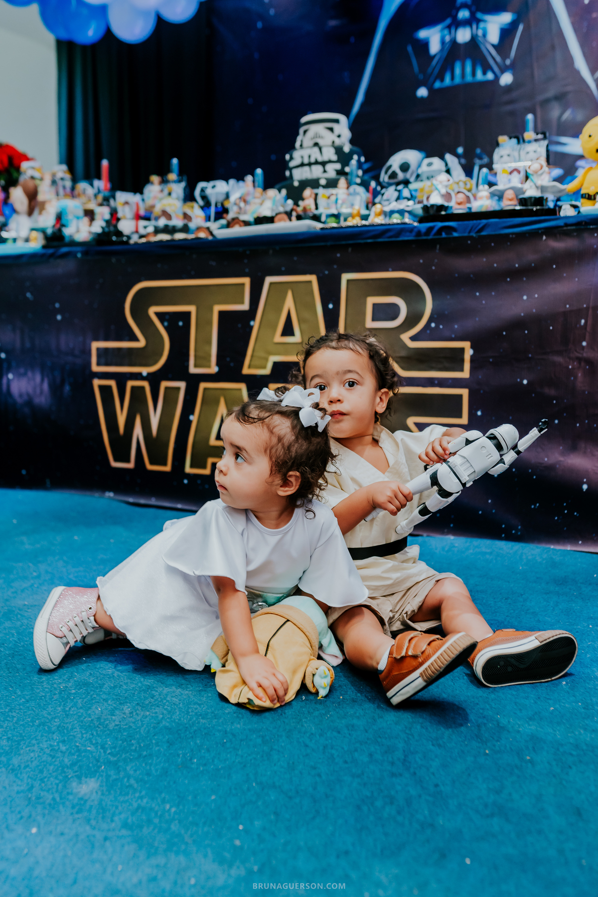 fotografia festa infantil turminha da pesada Tijuca Rio de Janeiro isis e Theo 2 anos gemeos fotografa familia tema stars Wars 