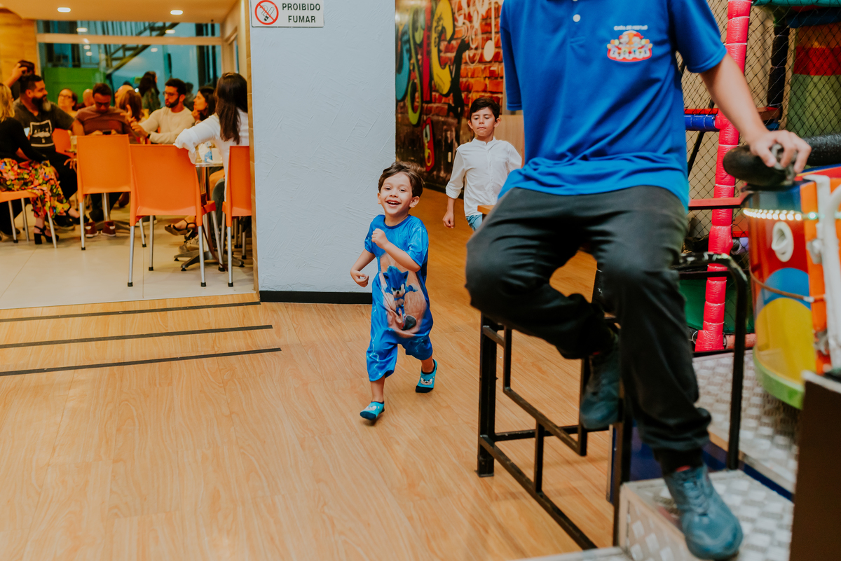 fotografia festa infantil ilha do governador casa de festa adoleta 5 anos Sonic tema fotografa familia rio de janeiro