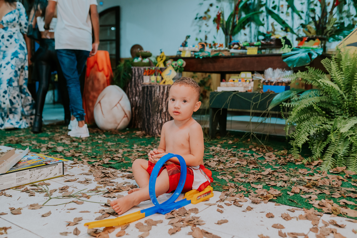 fotografia festa infantil 3 anos Joaquim ilha do governador dinossauro fotografa familia bruna Guerson ufrj 