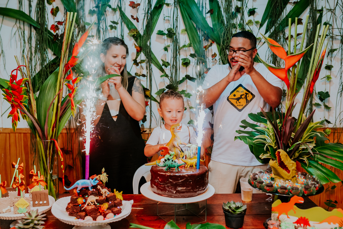 fotografia festa infantil 3 anos Joaquim ilha do governador dinossauro fotografa familia bruna Guerson ufrj 