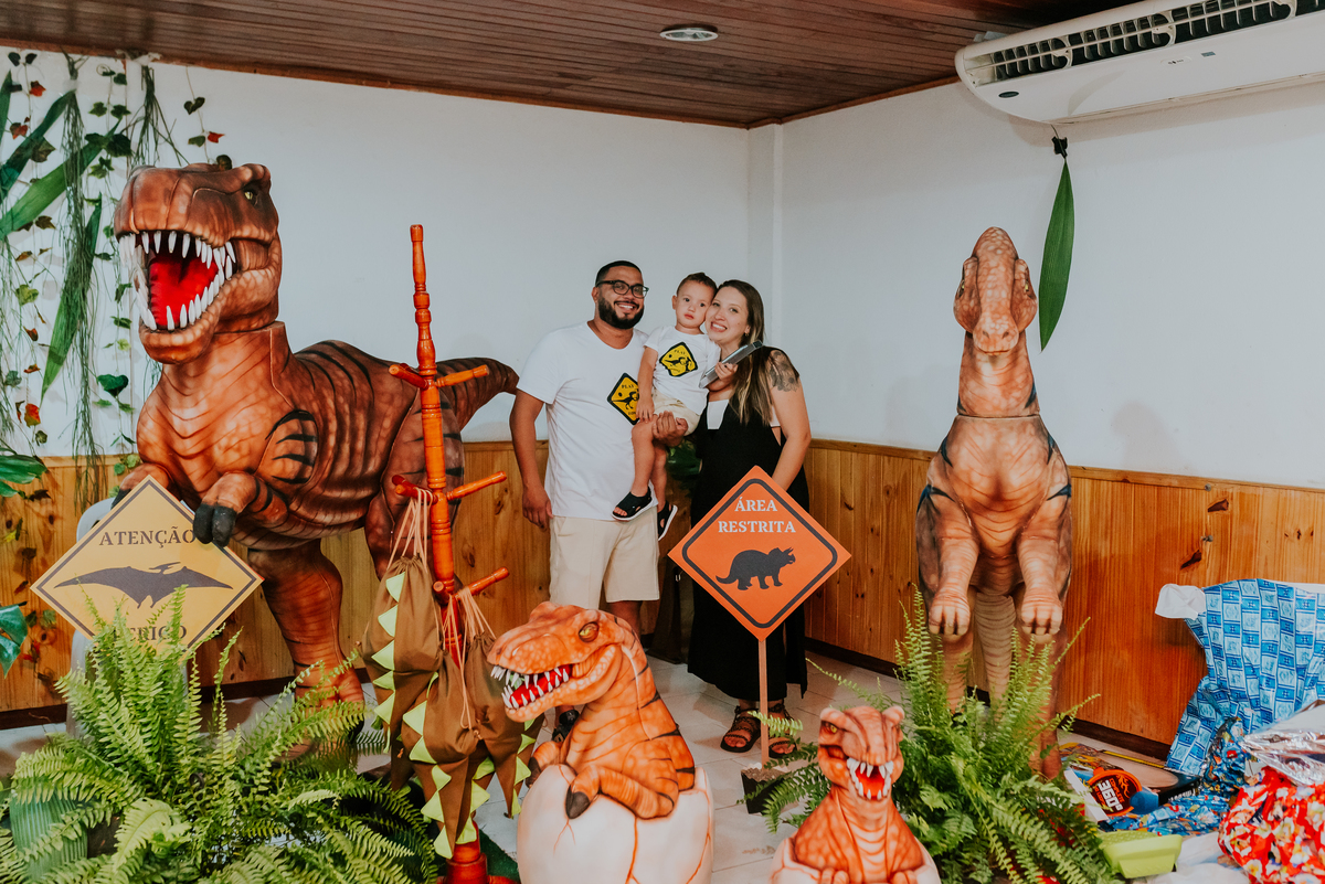 fotografia festa infantil 3 anos Joaquim ilha do governador dinossauro fotografa familia bruna Guerson ufrj 