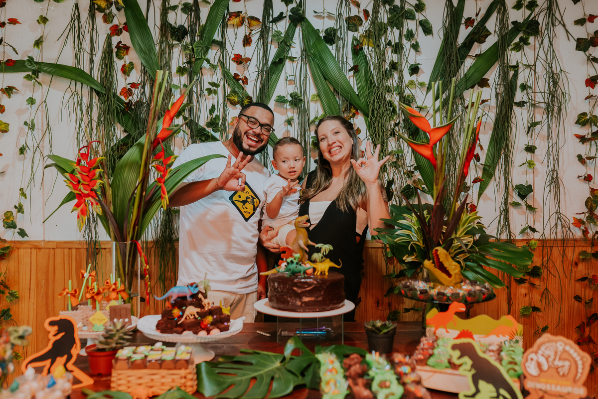 fotografia festa infantil 3 anos Joaquim ilha do governador dinossauro fotografa familia bruna Guerson ufrj 