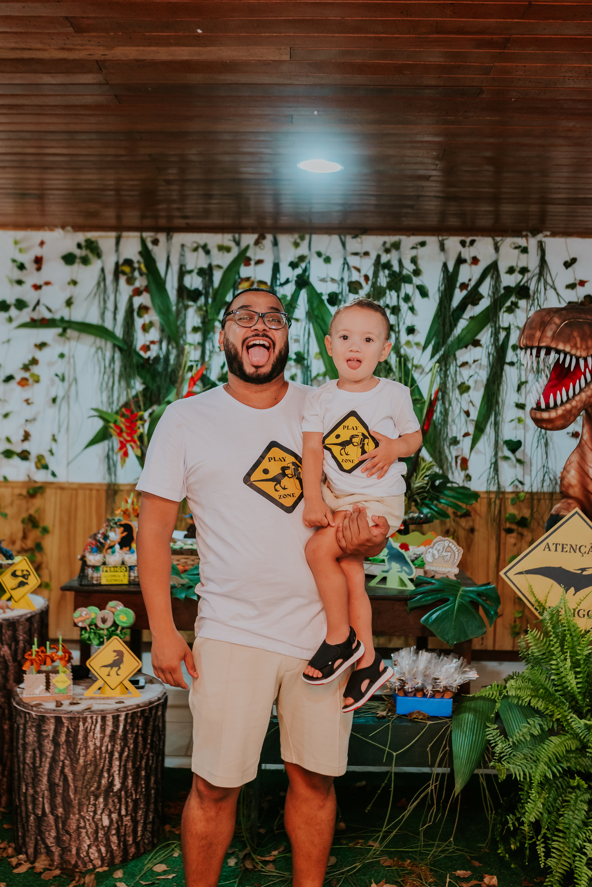 fotografia festa infantil 3 anos Joaquim ilha do governador dinossauro fotografa familia bruna Guerson ufrj 