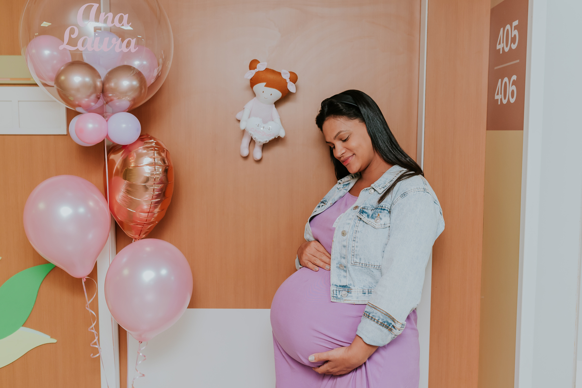 fotografia nascimento parto perinatal barra da Tijuca Rio de Janeiro fotografa familia cesarea bruna Guerson ana laura bebe