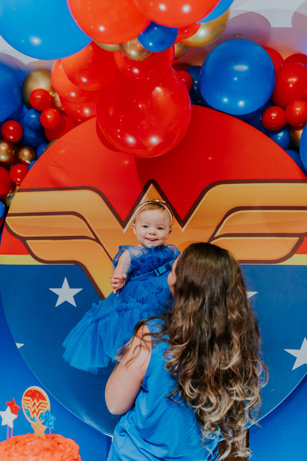 fotografia 1 ano helena festa infantil casa de festas mundo da lua tijuca rio de janeiro fotografa familia tema mulher maravilha 