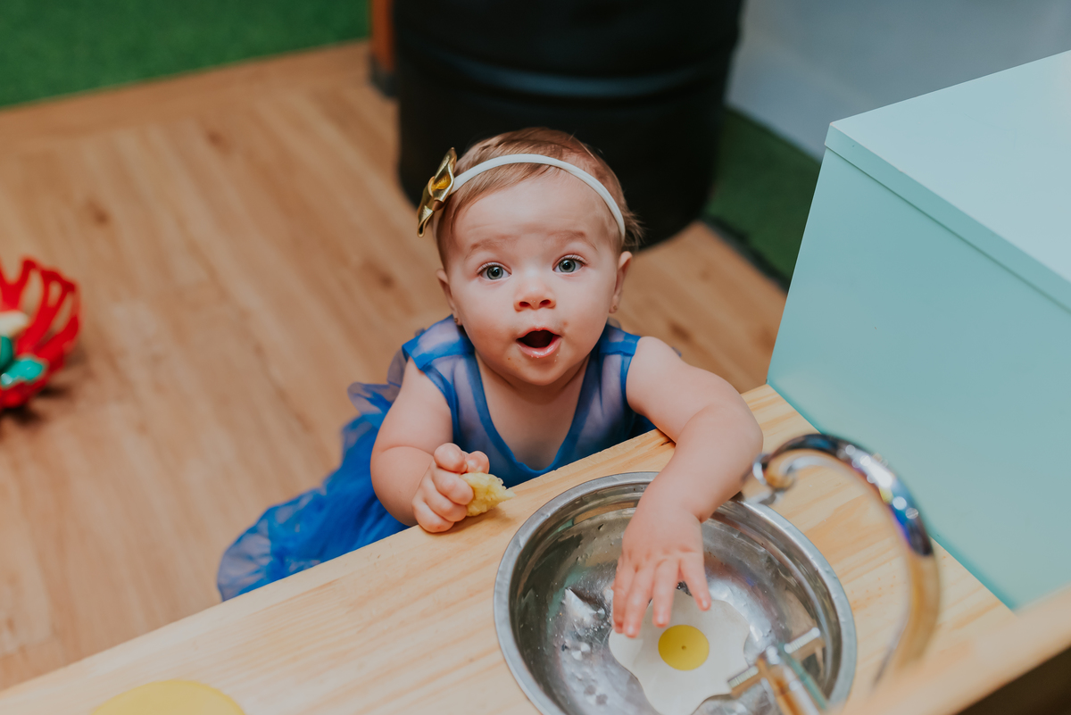 fotografia 1 ano helena festa infantil casa de festas mundo da lua tijuca rio de janeiro fotografa familia tema mulher maravilha 