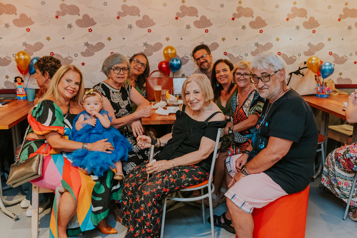 fotografia 1 ano helena festa infantil casa de festas mundo da lua tijuca rio de janeiro fotografa familia tema mulher maravilha 