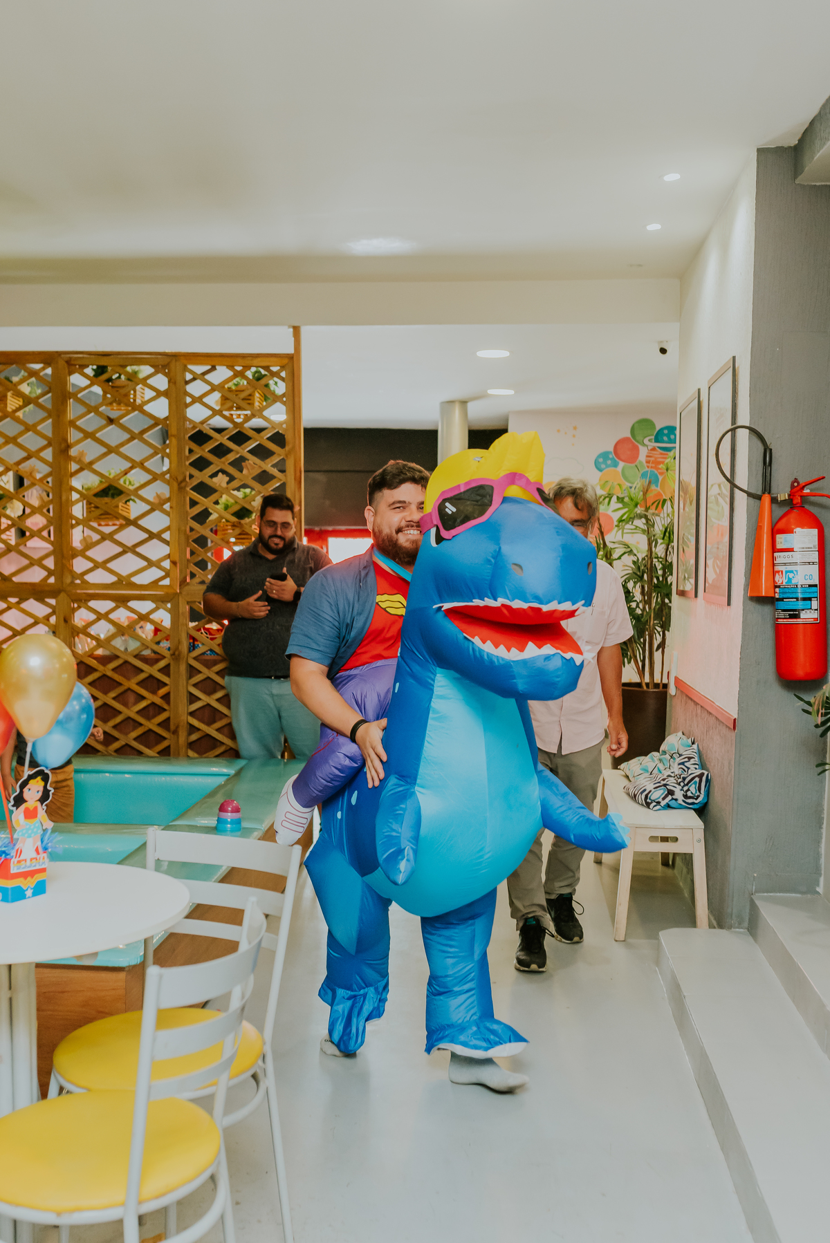 fotografia 1 ano helena festa infantil casa de festas mundo da lua tijuca rio de janeiro fotografa familia tema mulher maravilha 