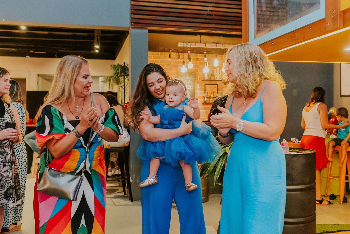 fotografia 1 ano helena festa infantil casa de festas mundo da lua tijuca rio de janeiro fotografa familia tema mulher maravilha 