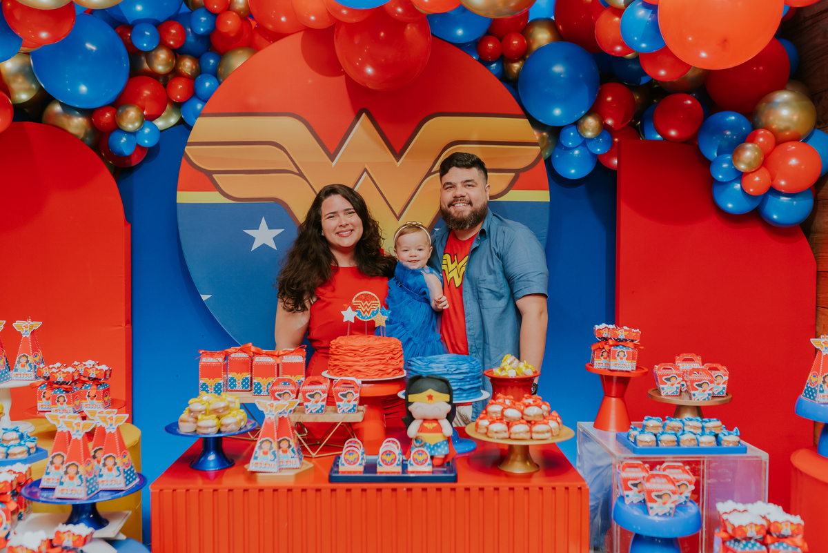 fotografia 1 ano helena festa infantil casa de festas mundo da lua tijuca rio de janeiro fotografa familia tema mulher maravilha 