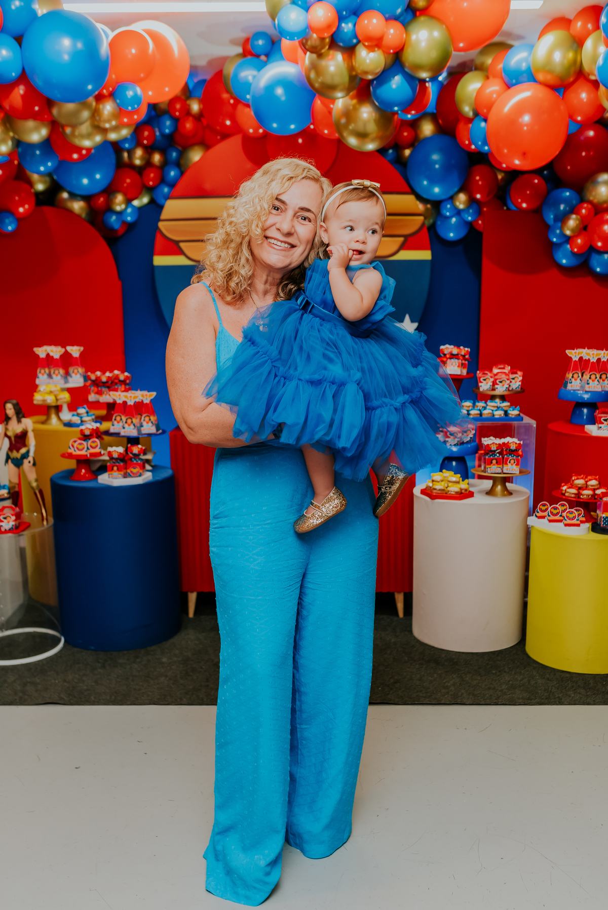 fotografia 1 ano helena festa infantil casa de festas mundo da lua tijuca rio de janeiro fotografa familia tema mulher maravilha 