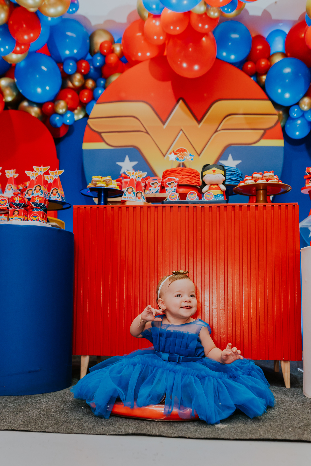 fotografia 1 ano helena festa infantil casa de festas mundo da lua tijuca rio de janeiro fotografa familia tema mulher maravilha 