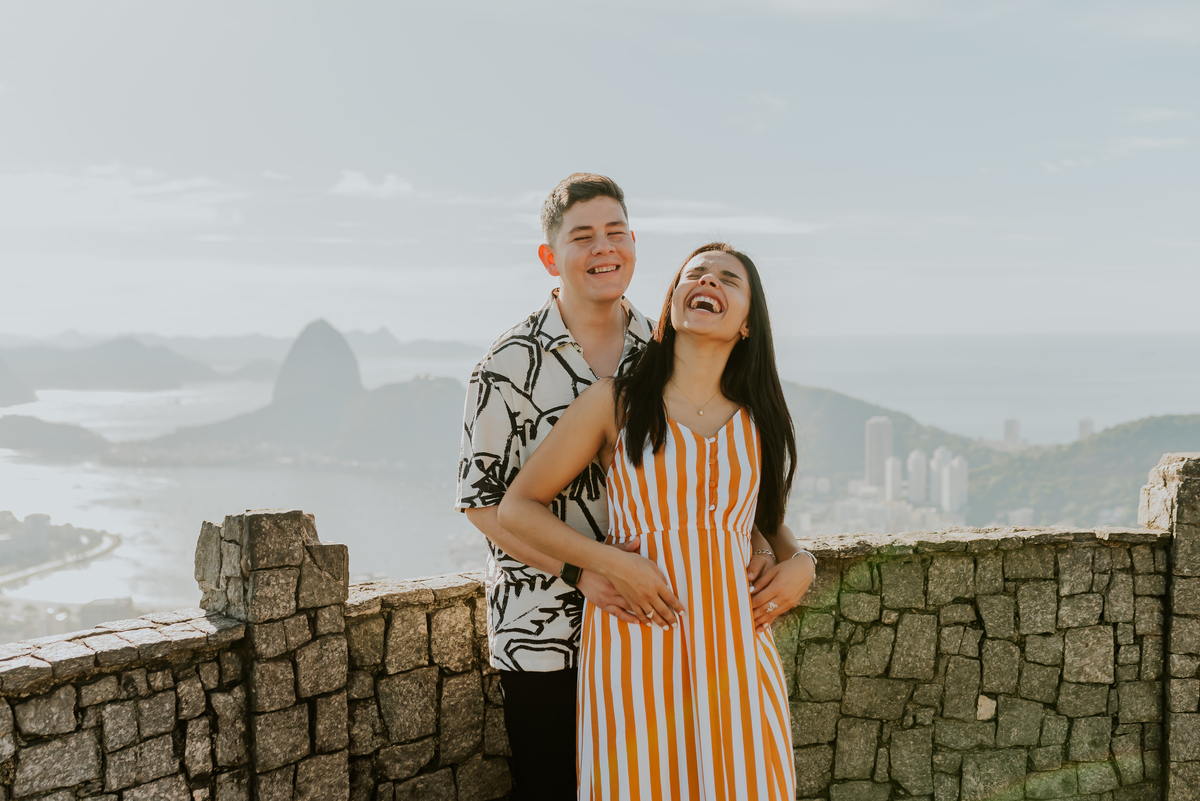 fotografia ensaio casal externo mirante dona marta rio de janeiro fotografa bruna Guerson rj cristo redentor