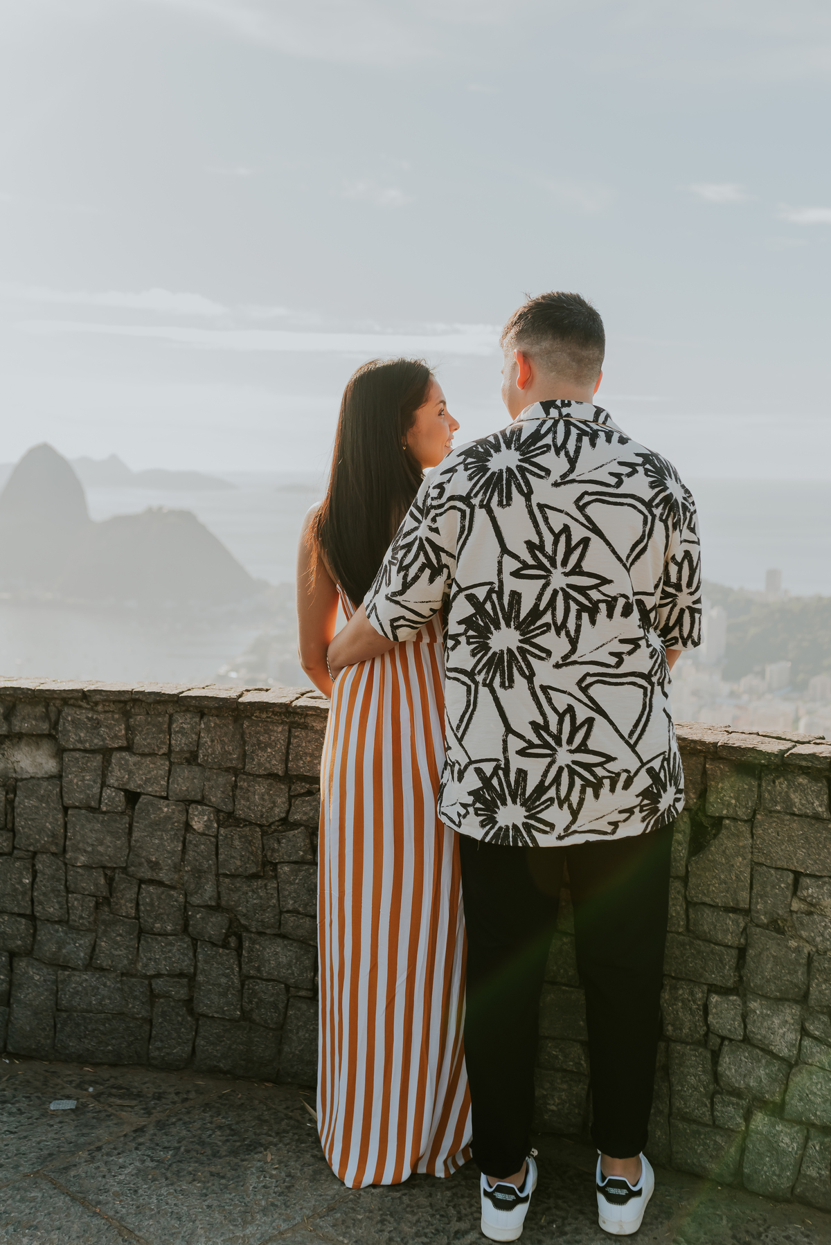 fotografia ensaio casal externo mirante dona marta rio de janeiro fotografa bruna Guerson rj cristo redentor