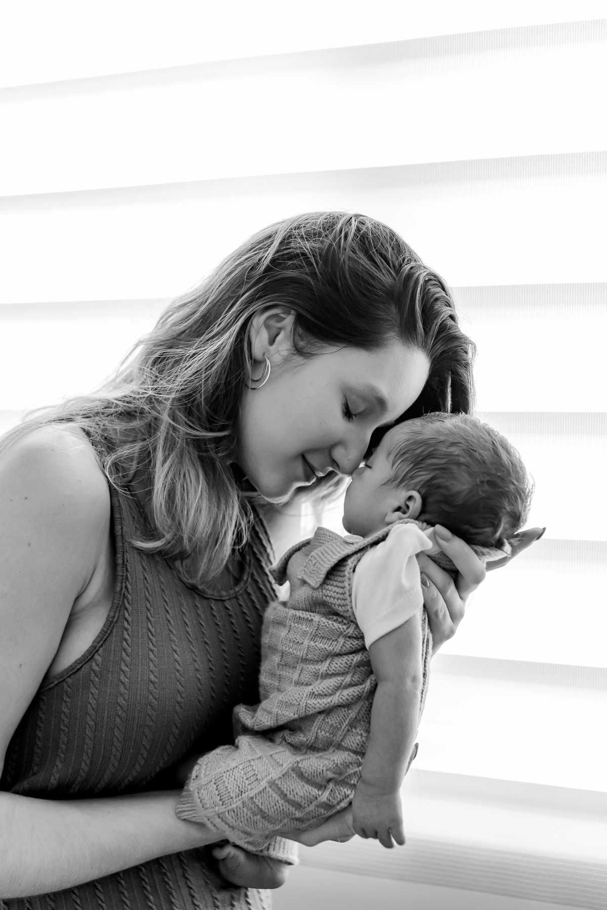 fotografia ensaio familia em casa primeiros dias acompanhamento newborn lifestyle Noah fotografa bruna guerson ilha do governador Rio de Janeiro 