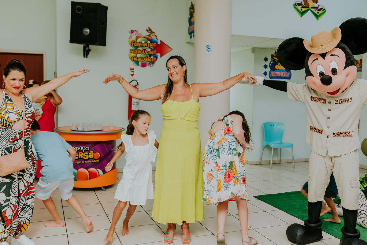 fotografia Rio de Janeiro festa infantil espaço diversão fotografa de familia 1 ano eduardo tema Mickey safari 