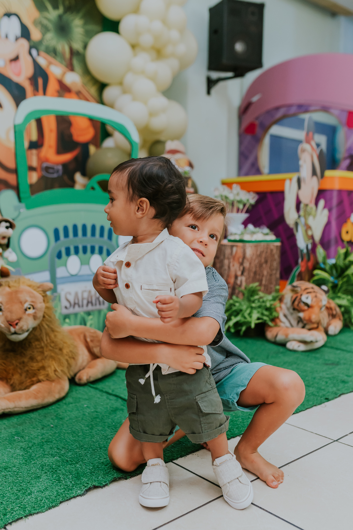 fotografia Rio de Janeiro festa infantil espaço diversão fotografa de familia 1 ano eduardo tema Mickey safari 