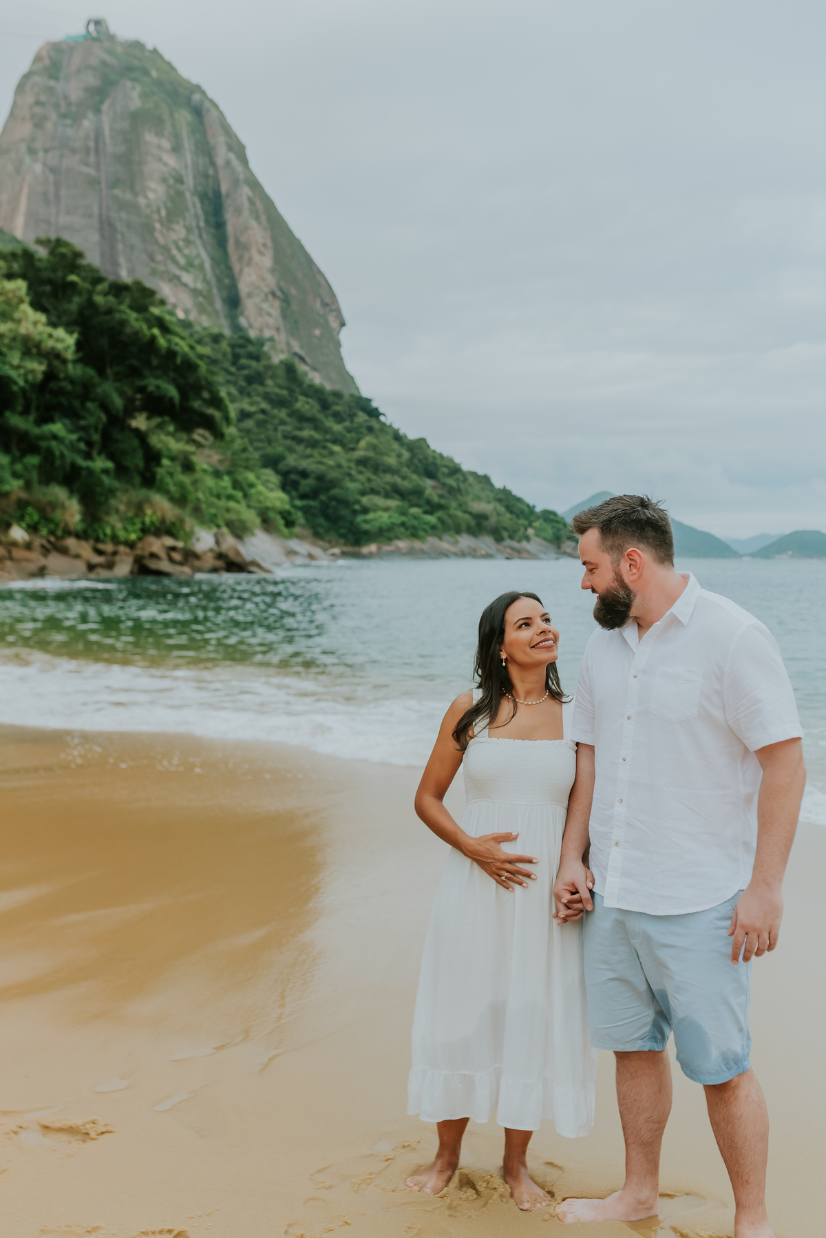 fotografia ensaio gestante revelação praia vermelha urca Rio de Janeiro a espera da Luiza fotografa familia rj 