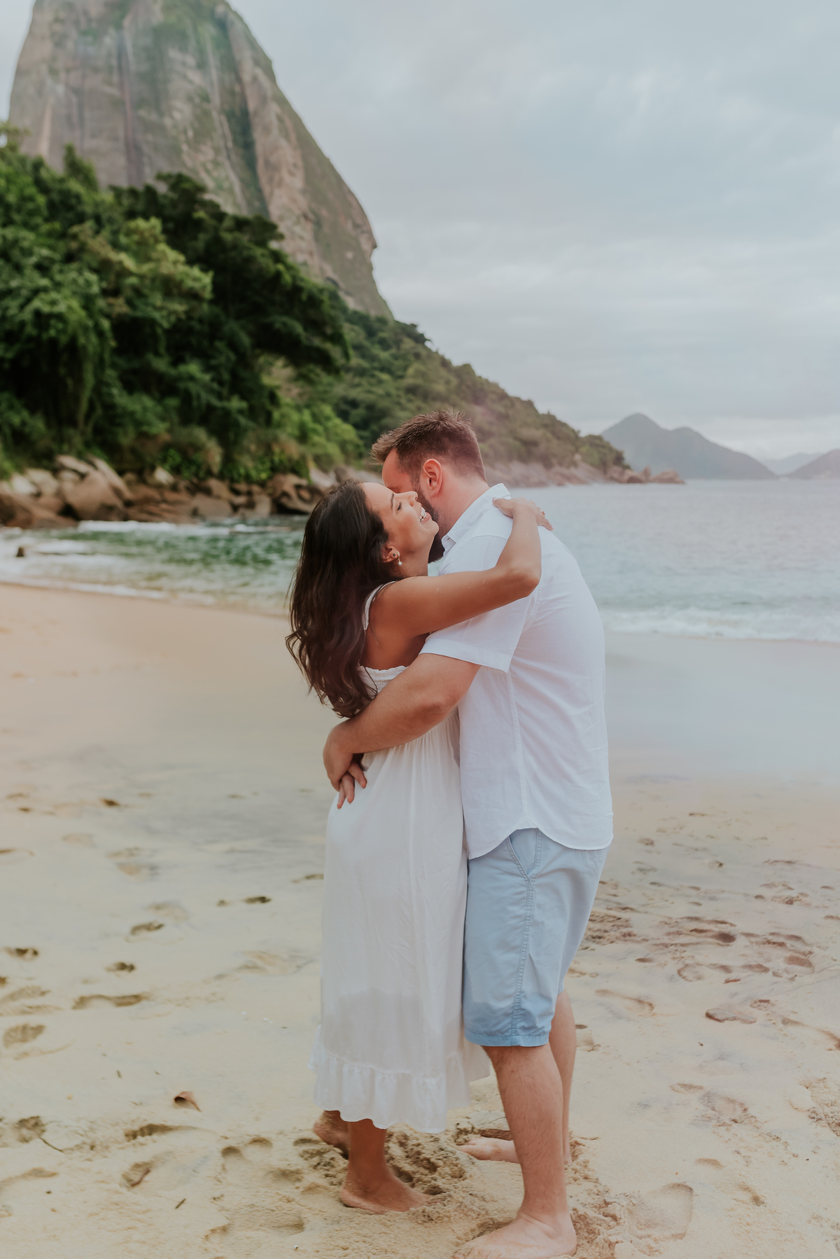 fotografia ensaio gestante revelação praia vermelha urca Rio de Janeiro a espera da Luiza fotografa familia rj 