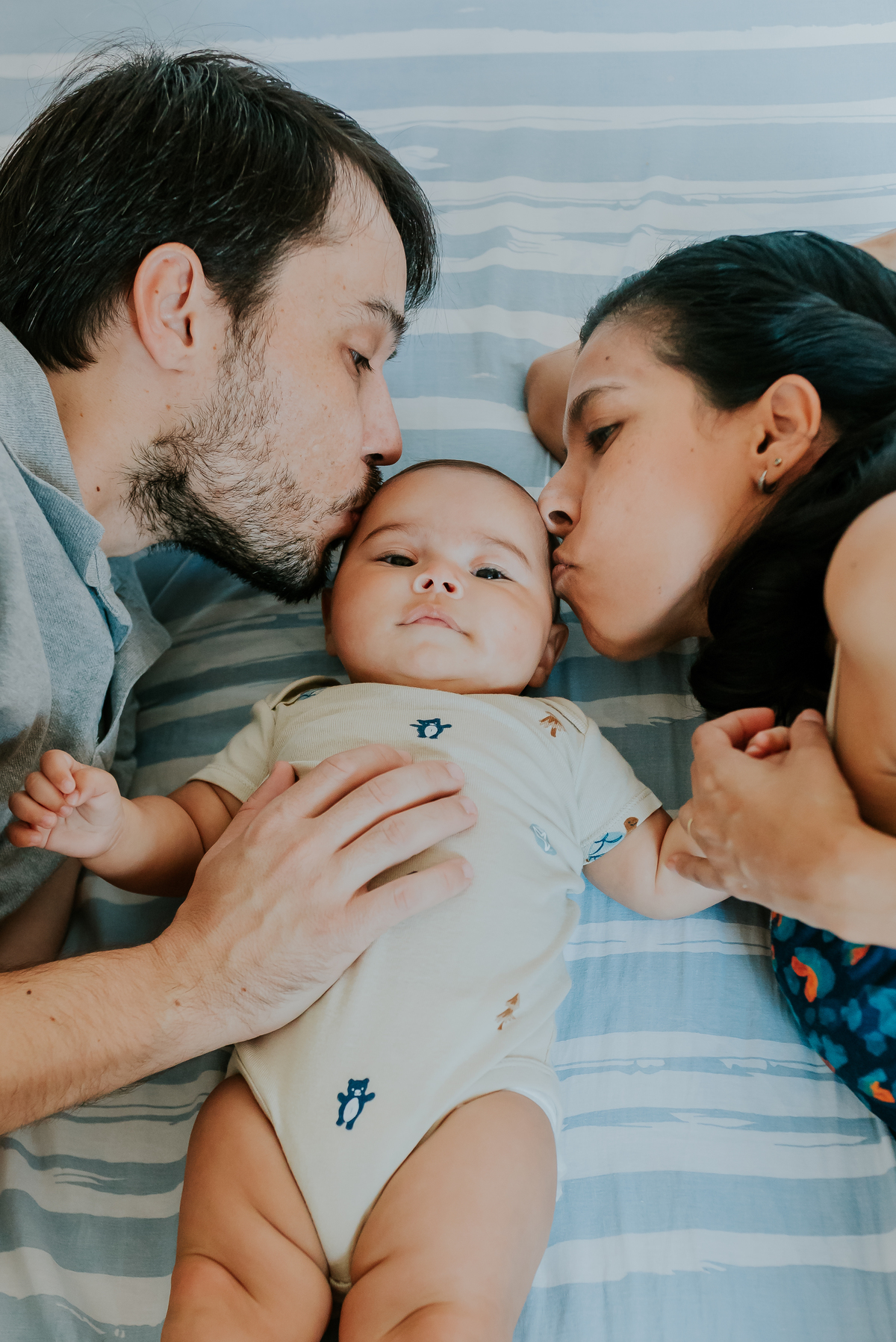 fotografia ensaio familia em casa acompanhamento Theo 5 meses ilha do governador fotografa rio de janeiro