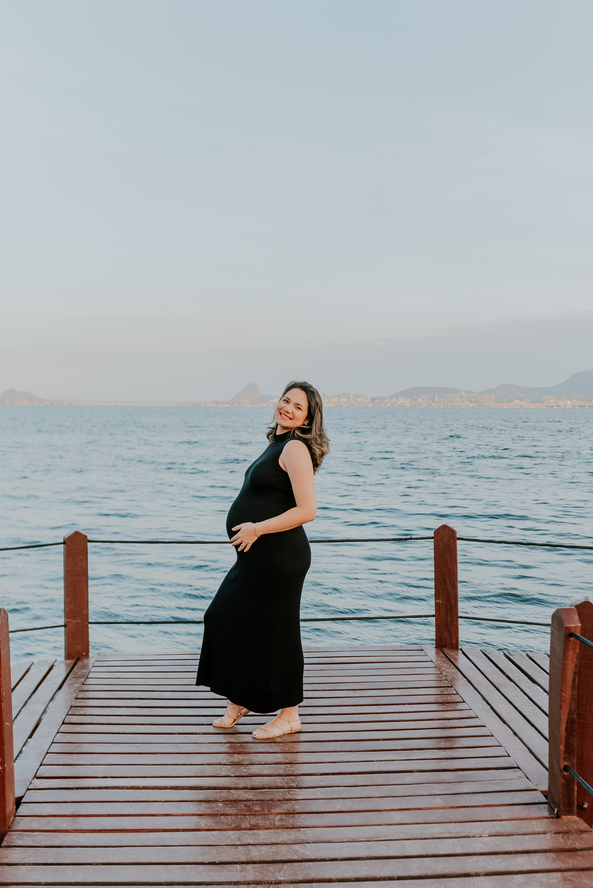 fotografia ensaio familia gestante ensaio externo praia da bica ilha do governador fotografa rio de janeirofotografia ensaio familia gestante ensaio externo praia da bica ilha do governador fotografa rio de janeiro