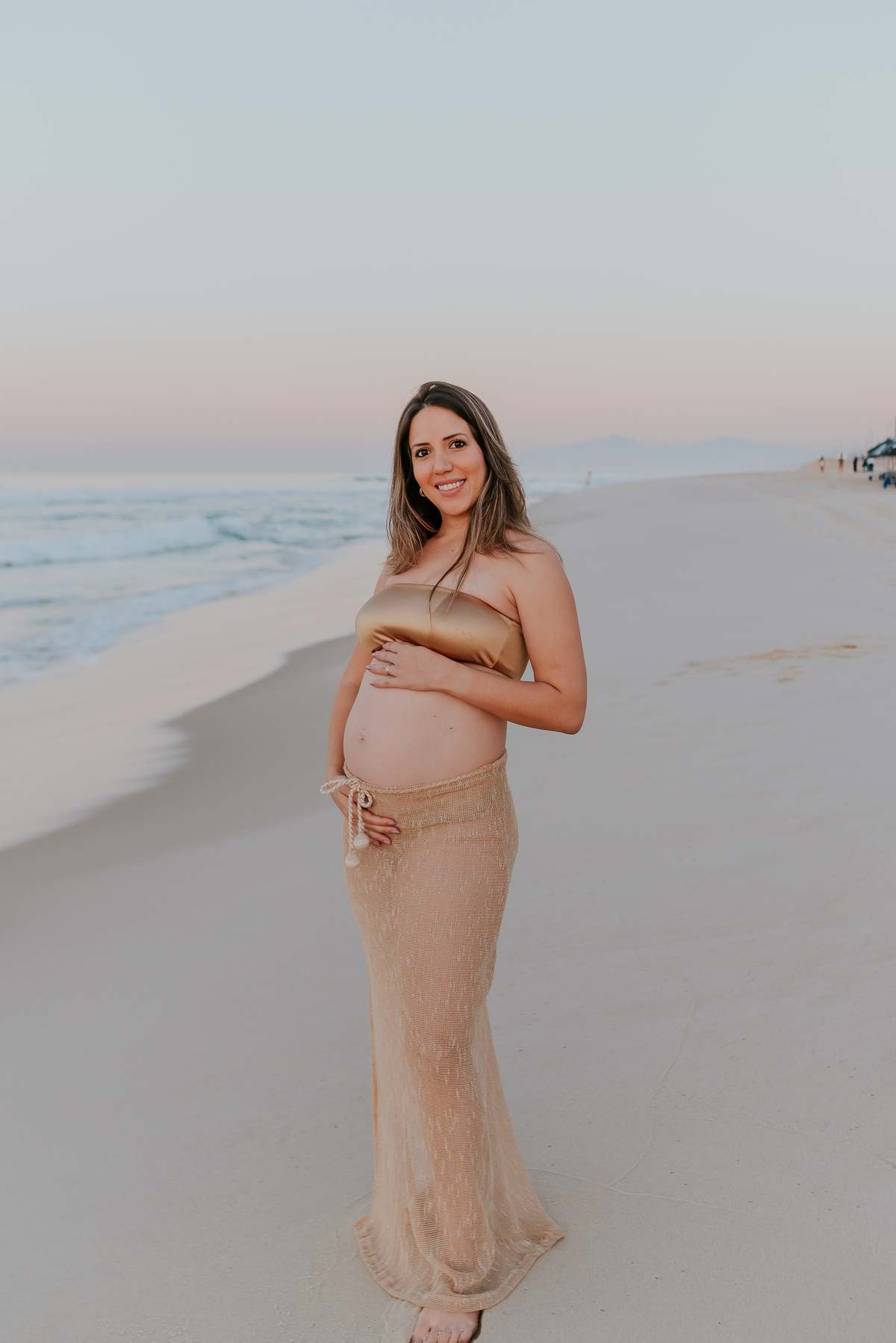 ensaio gestante amanhecer praia barra da Tijuca Rio de Janeiro fotografa familia rj 