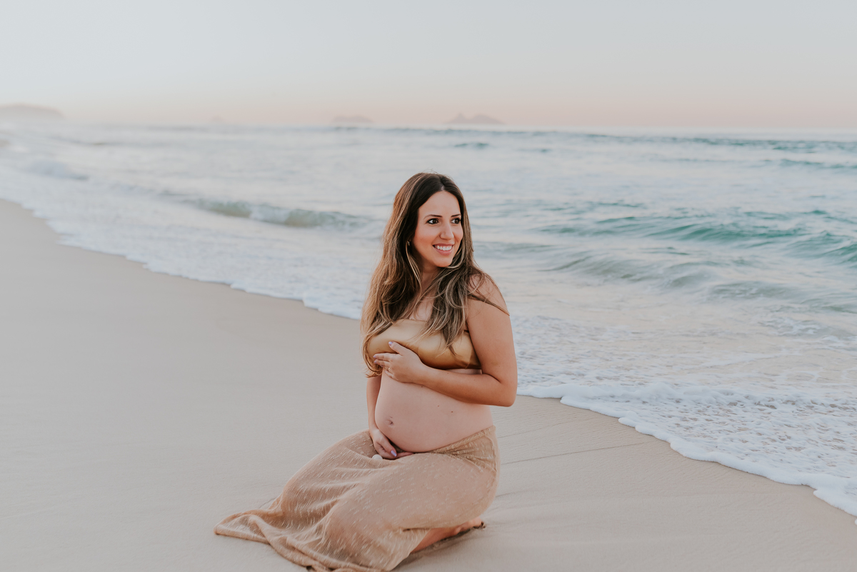 ensaio gestante amanhecer praia barra da Tijuca Rio de Janeiro fotografa familia rj 