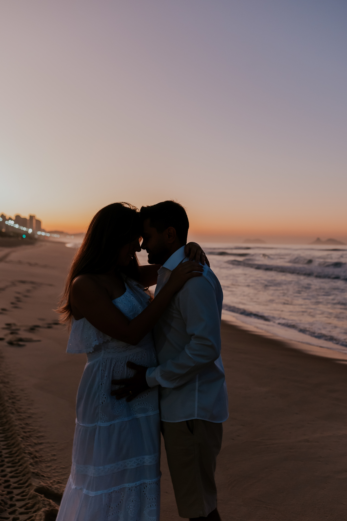 ensaio gestante amanhecer praia barra da Tijuca Rio de Janeiro fotografa familia rj 