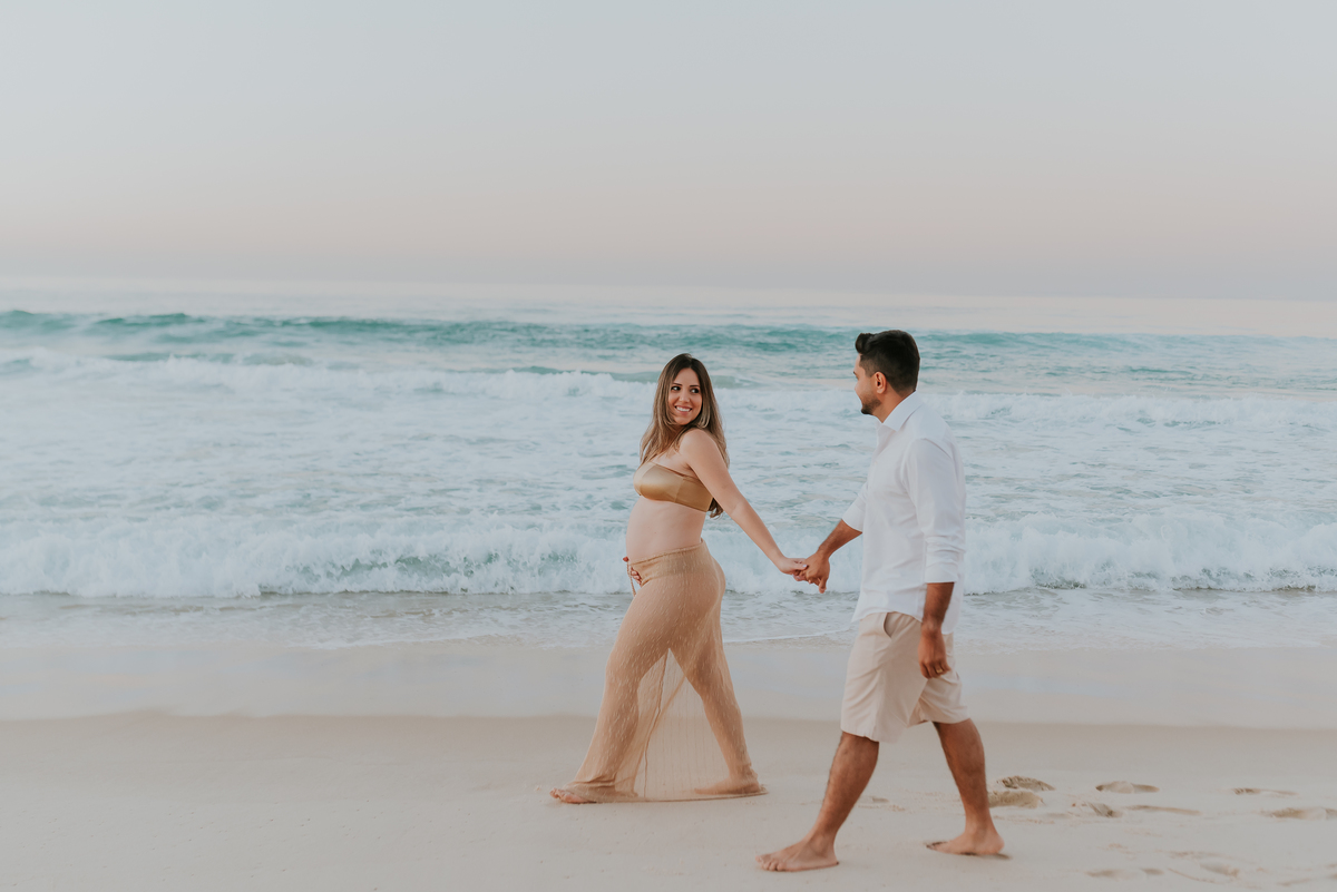 ensaio gestante amanhecer praia barra da Tijuca Rio de Janeiro fotografa familia rj 