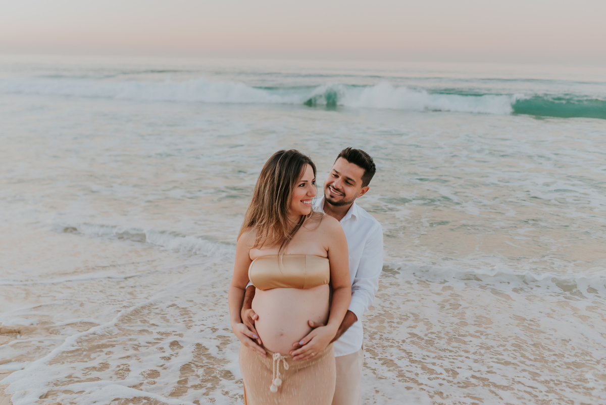ensaio gestante amanhecer praia barra da Tijuca Rio de Janeiro fotografa familia rj 