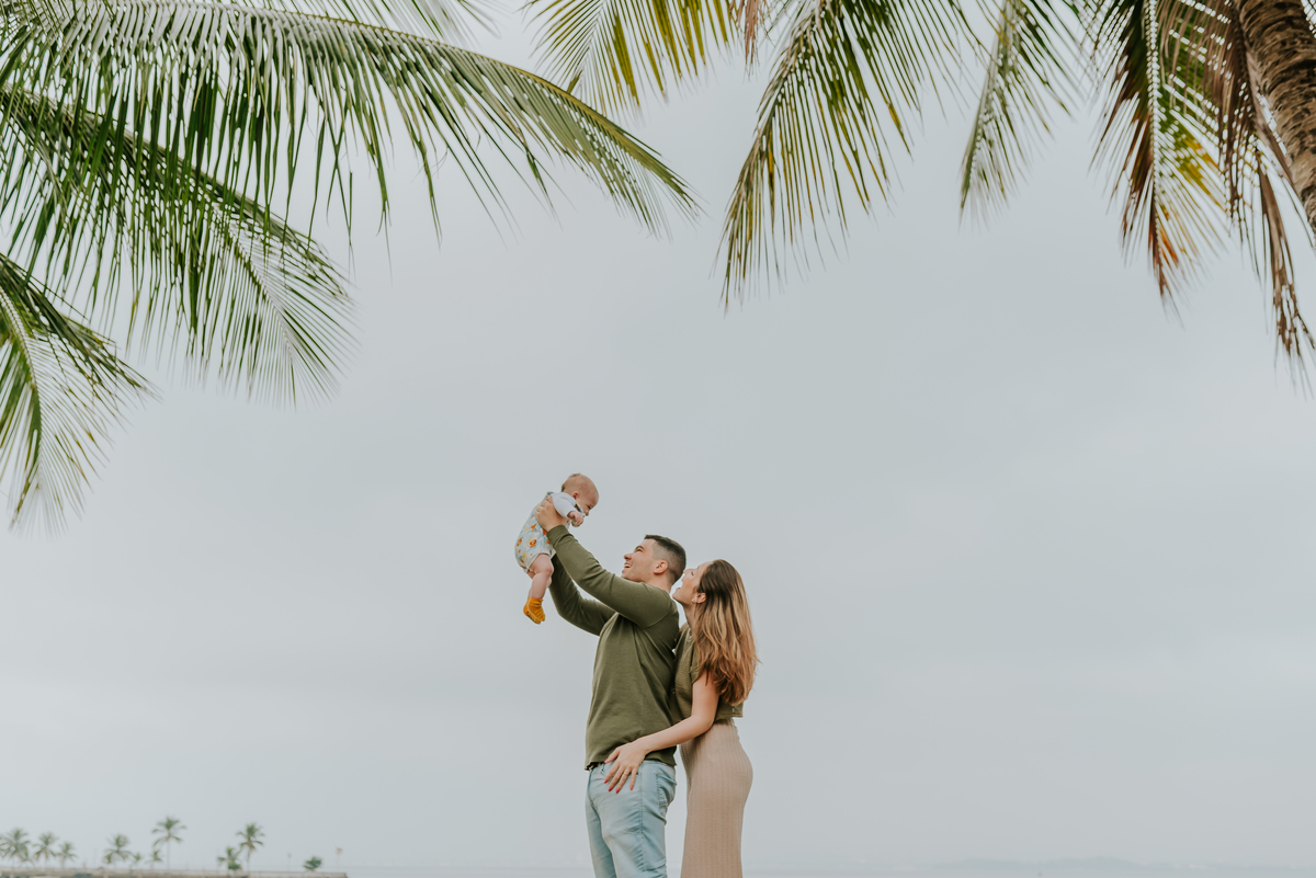 ensaio familia acompanhamento 3 meses Noah externo ilha do governador quebra coco jardim Guanabara fotografia rj 