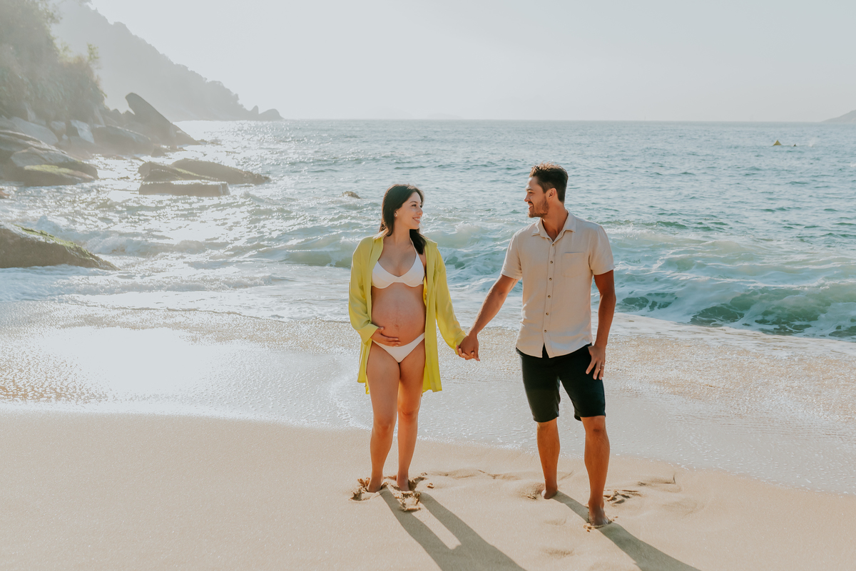  fotografia ensaio de gestante externo praia vermelha urca Rio de Janeiro a espera do Levi amanhecer fotografa família bruna guerson 
