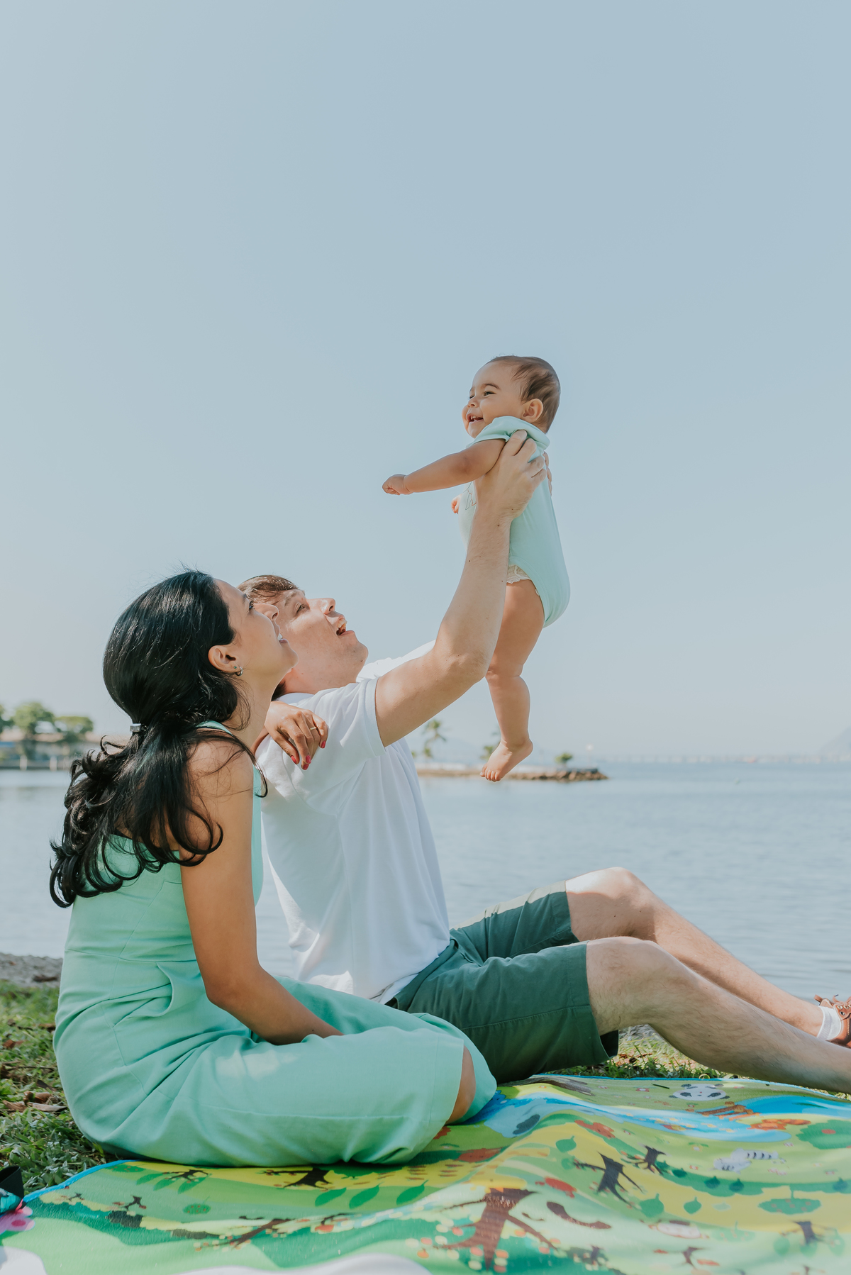 fotografia ensaio família externo quebra coco ilha do governador 8 meses do Theo acompanhamento rio de janeiro