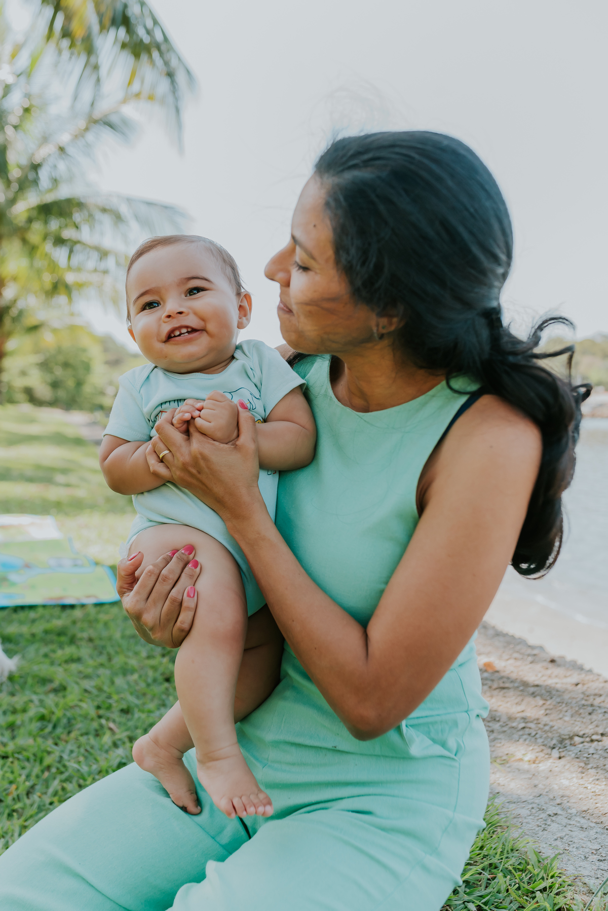 fotografia ensaio família externo quebra coco ilha do governador 8 meses do Theo acompanhamento rio de janeiro