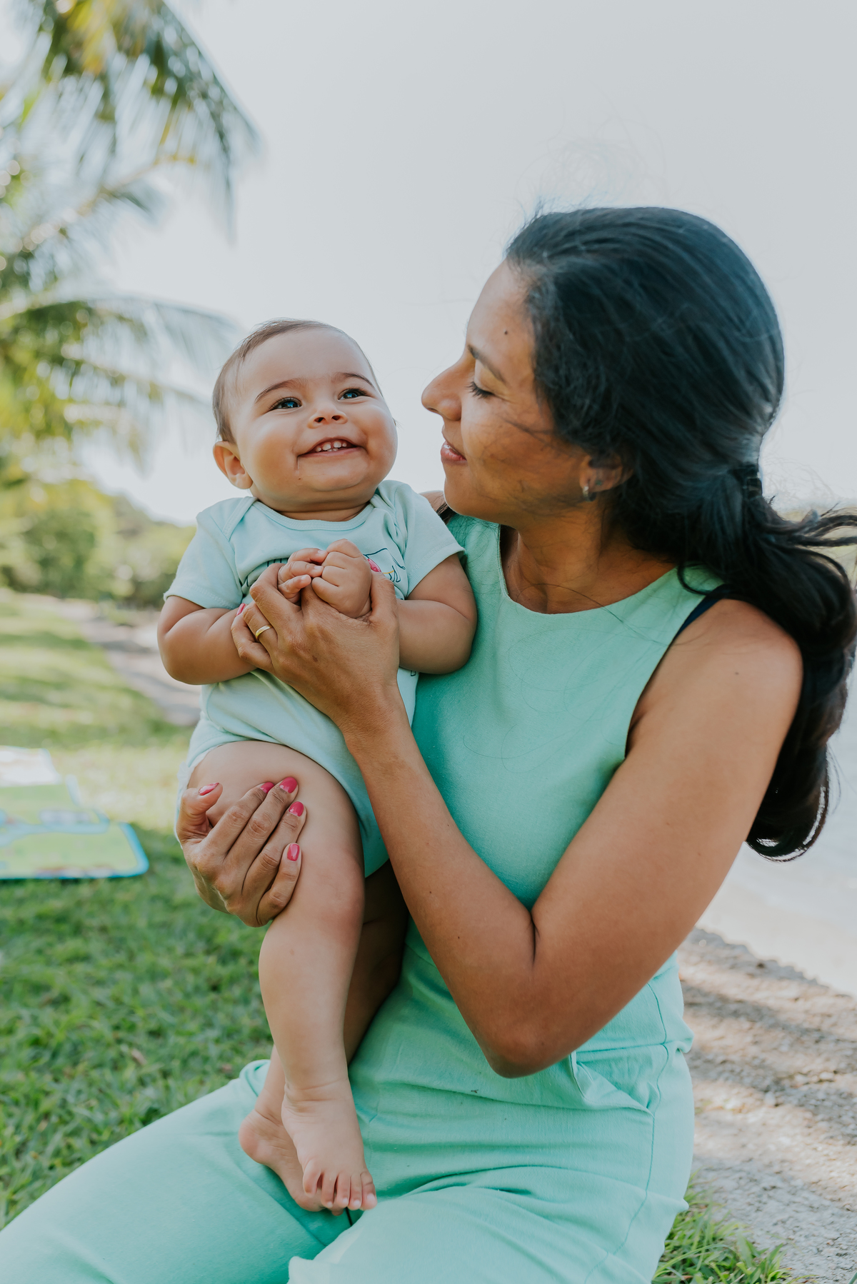 fotografia ensaio família externo quebra coco ilha do governador 8 meses do Theo acompanhamento rio de janeiro