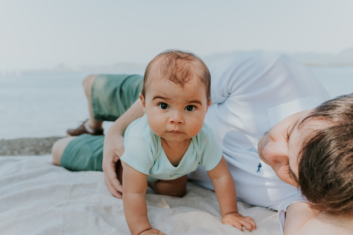 fotografia ensaio família externo quebra coco ilha do governador 8 meses do Theo acompanhamento rio de janeiro