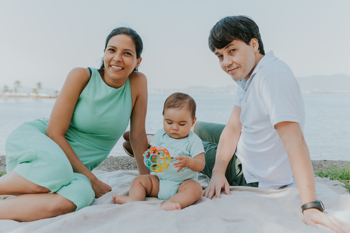 fotografia ensaio família externo quebra coco ilha do governador 8 meses do Theo acompanhamento rio de janeiro