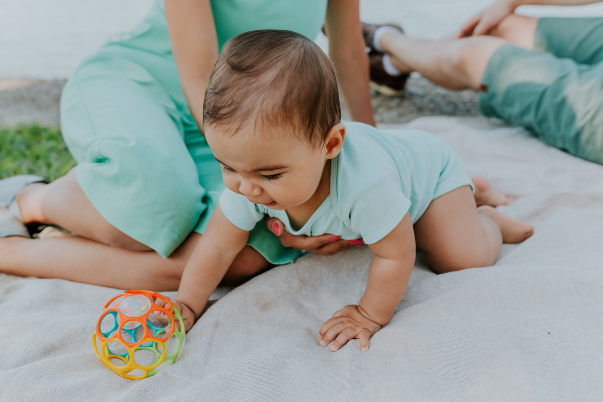 fotografia ensaio família externo quebra coco ilha do governador 8 meses do Theo acompanhamento rio de janeiro