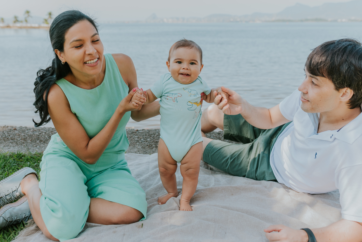 fotografia ensaio família externo quebra coco ilha do governador 8 meses do Theo acompanhamento rio de janeiro