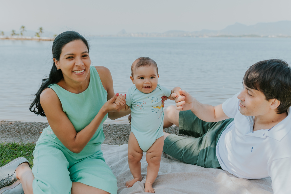 fotografia ensaio família externo quebra coco ilha do governador 8 meses do Theo acompanhamento rio de janeiro