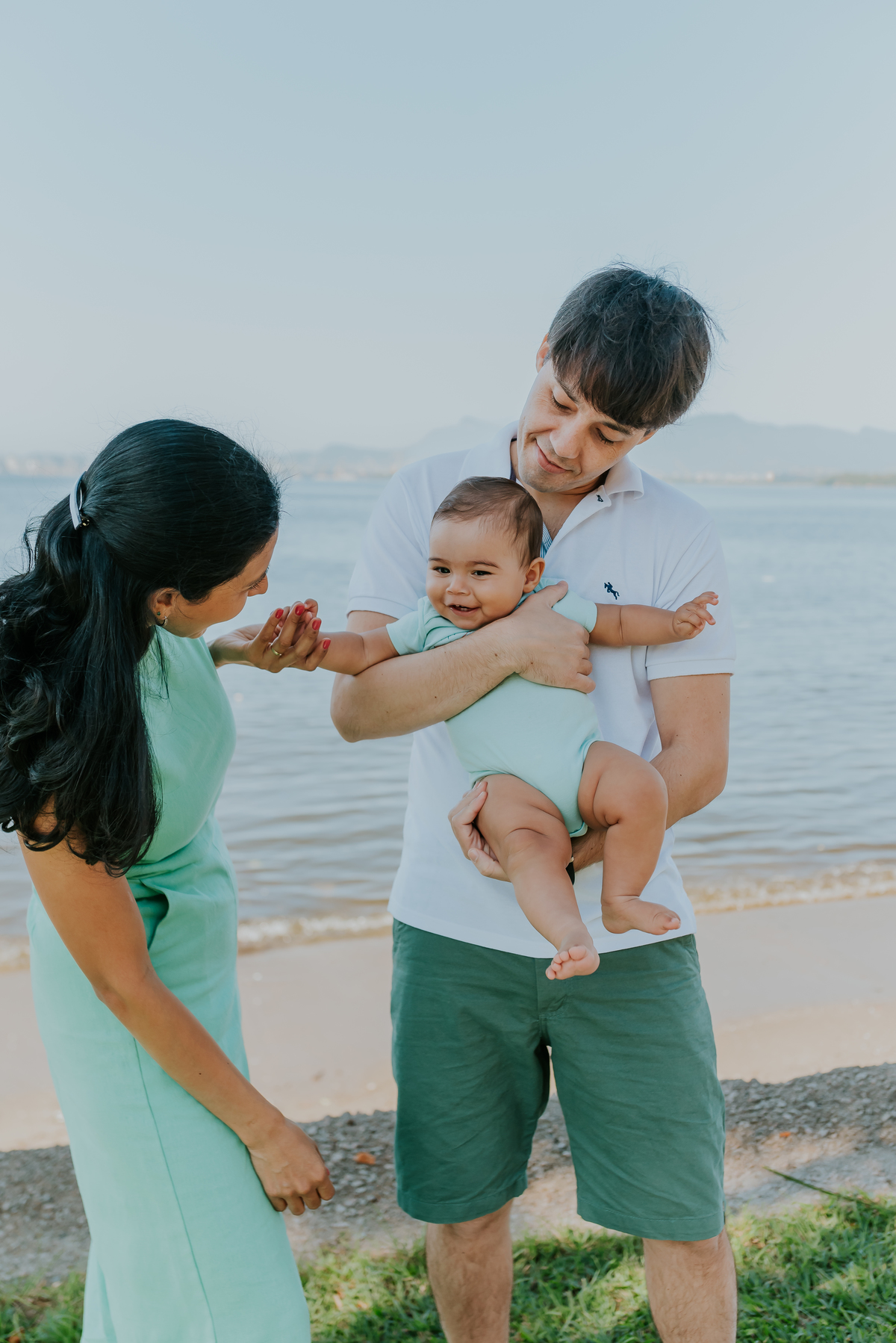 fotografia ensaio família externo quebra coco ilha do governador 8 meses do Theo acompanhamento rio de janeiro