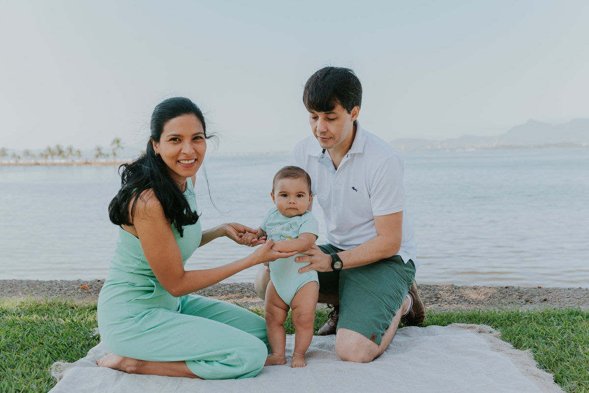 fotografia ensaio família externo quebra coco ilha do governador 8 meses do Theo acompanhamento rio de janeiro