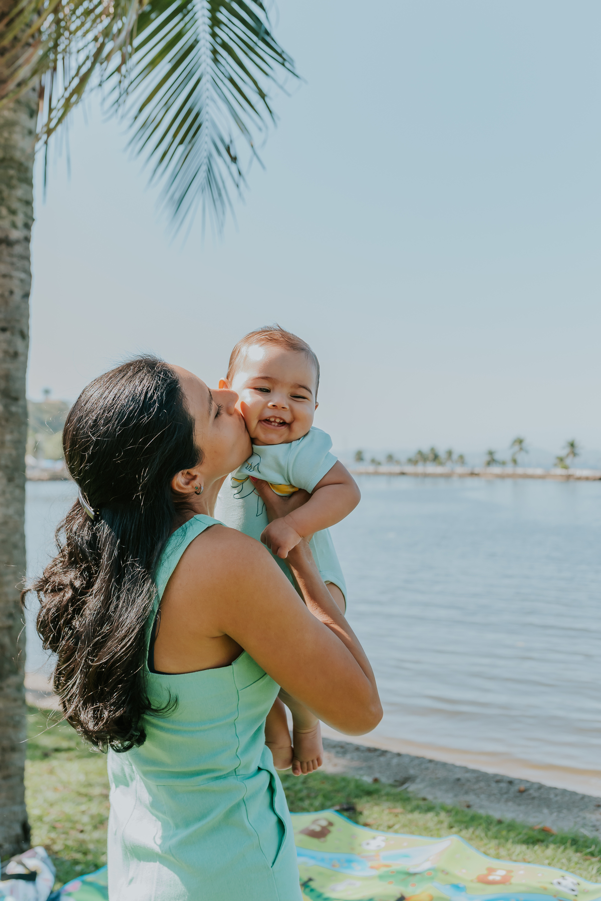 fotografia ensaio família externo quebra coco ilha do governador 8 meses do Theo acompanhamento rio de janeiro
