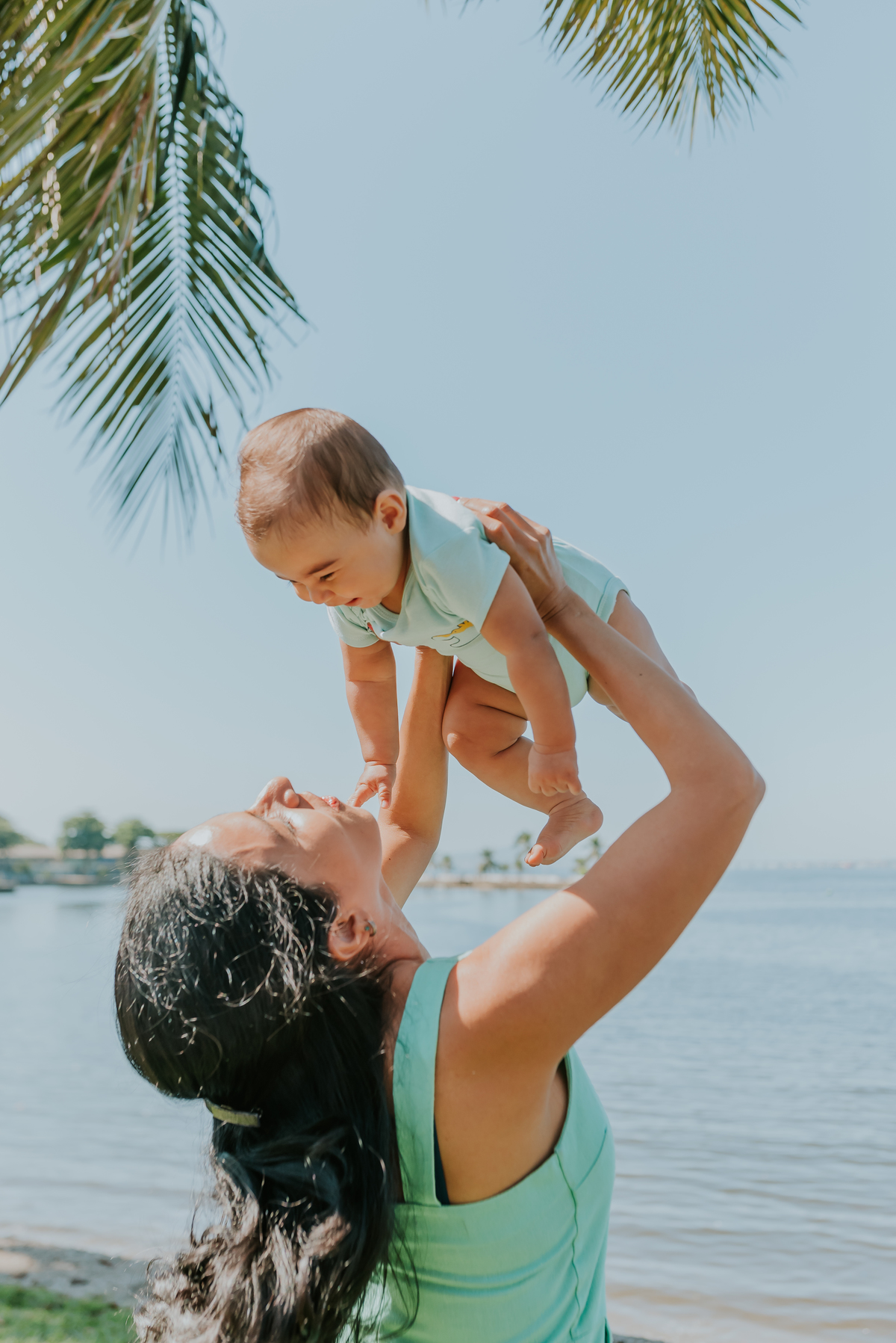 fotografia ensaio família externo quebra coco ilha do governador 8 meses do Theo acompanhamento rio de janeiro