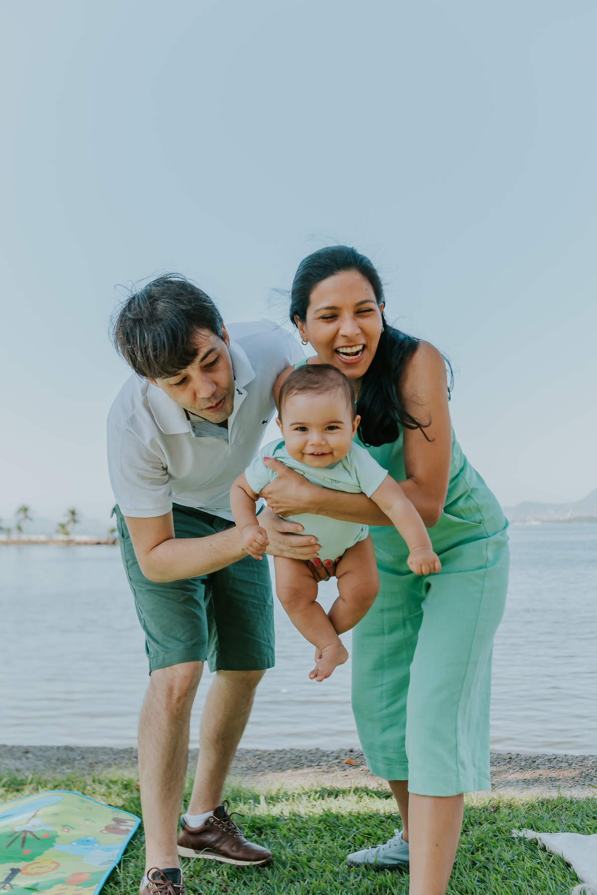 fotografia ensaio família externo quebra coco ilha do governador 8 meses do Theo acompanhamento rio de janeiro