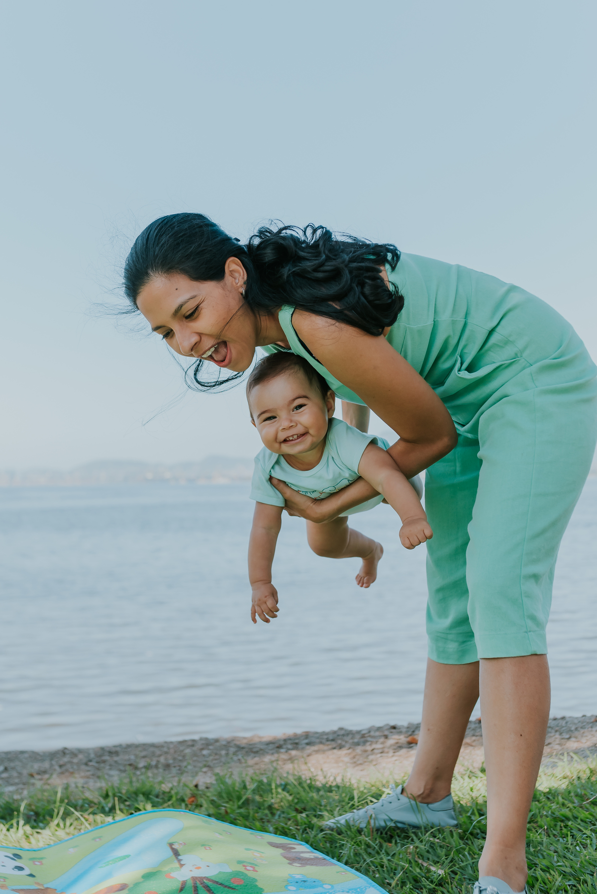 fotografia ensaio família externo quebra coco ilha do governador 8 meses do Theo acompanhamento rio de janeiro